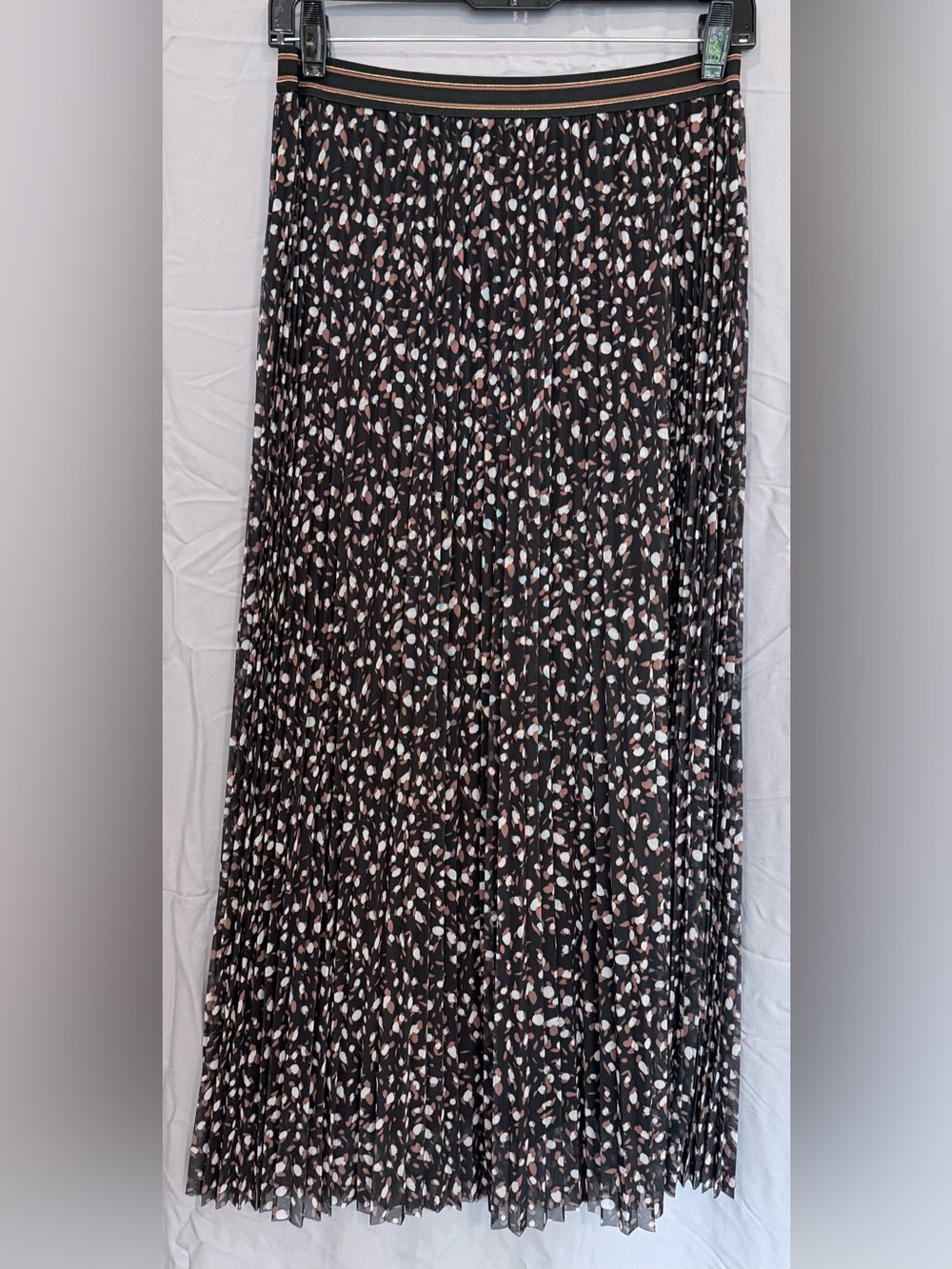 ESQUALO Black Pleated Midi Skirt with Pink and White Spot Print